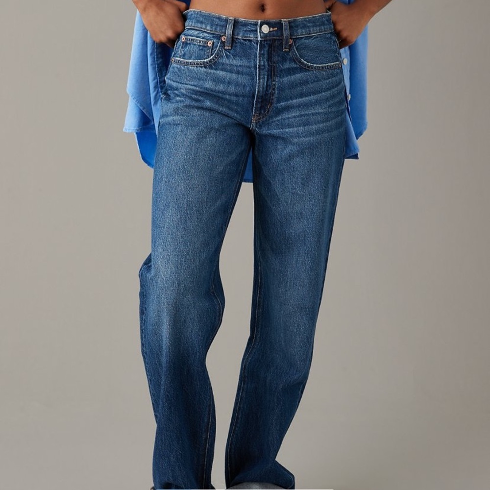 American Eagle Low Rise Straight Jeans